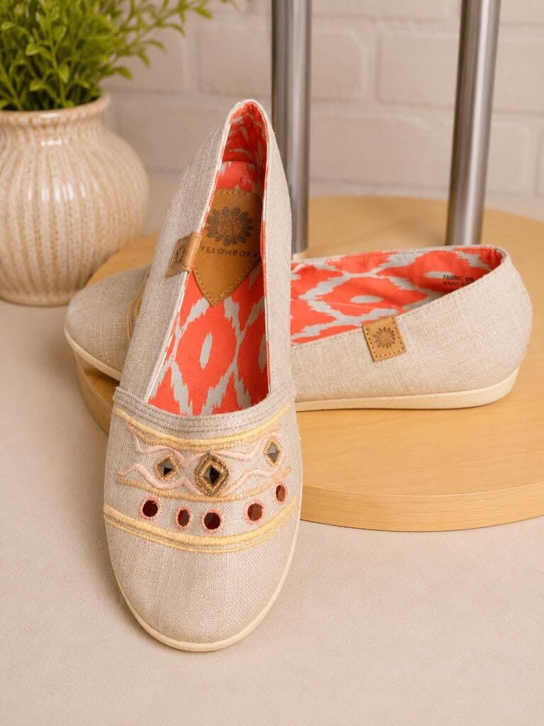 Yellow Box Shoes Size 6.5