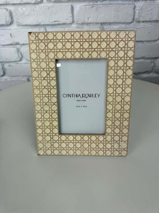 Antique White 4x6 Photo Frame