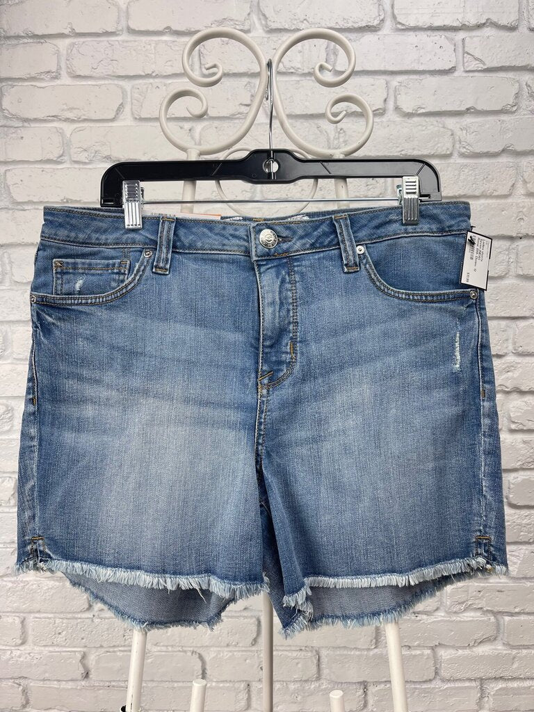 Ladies shorts Seven (NEW) Retai: $59-