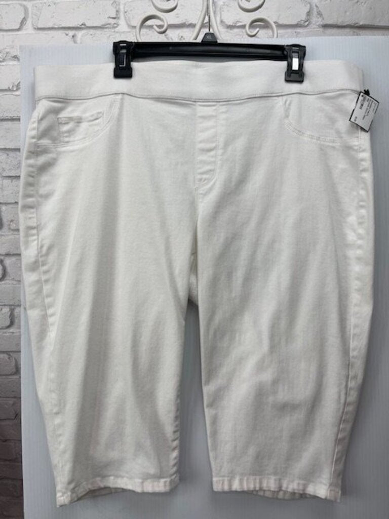 Pull-On Bermuda Shorts