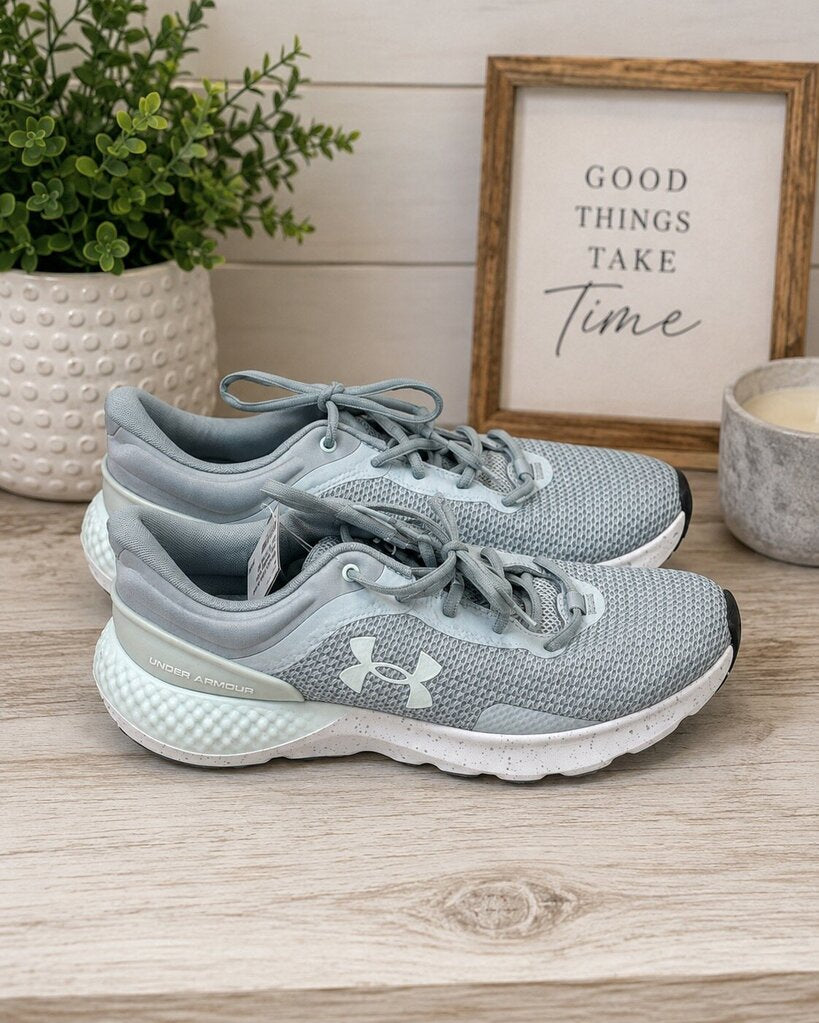 Women's Under Armour Grey Running Shoes Size 9.5 Retail $90