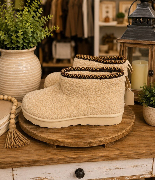 Ladies Bear Paw Sherpa Booties Retail $79.99