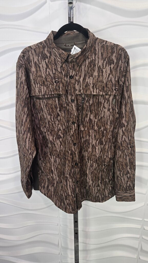 Magellan Hunt Gear Camo Button Down SIZE MEDIUM