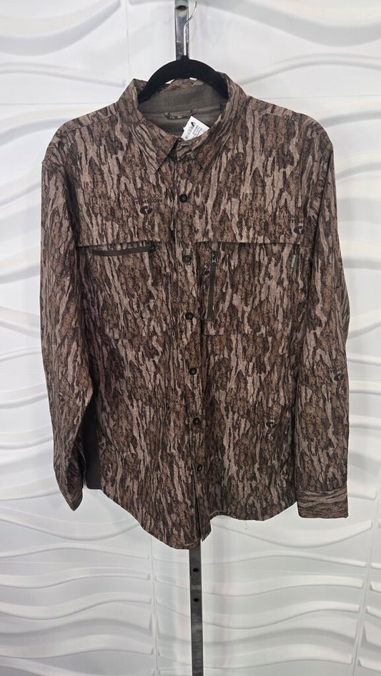 Magellan Hunt Gear Camo Button Down SIZE MEDIUM