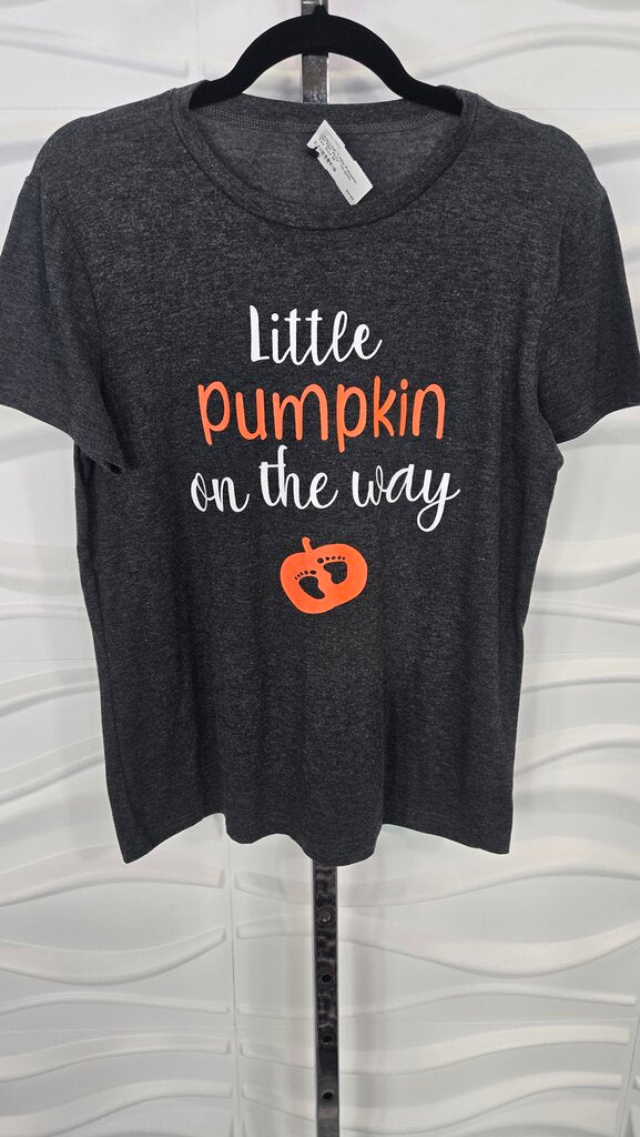 Charcoal "Little Pumpkin On The Way" Graphic Tee Size M