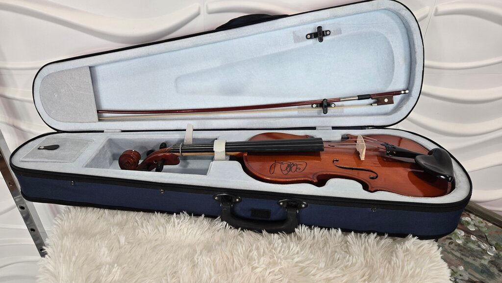 Signed by Charlie Daniels Authentic NEW Fiddle!!