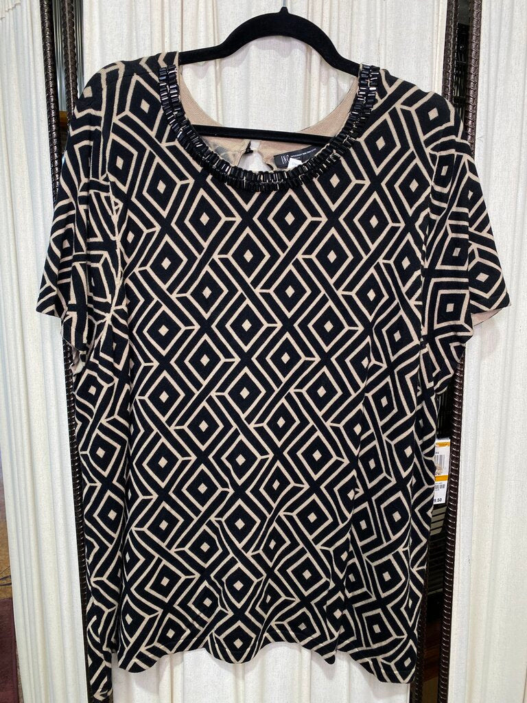 NEW! Ladies Top