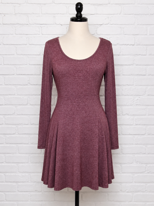 Acemi Red Long Sleeve Dress Size L