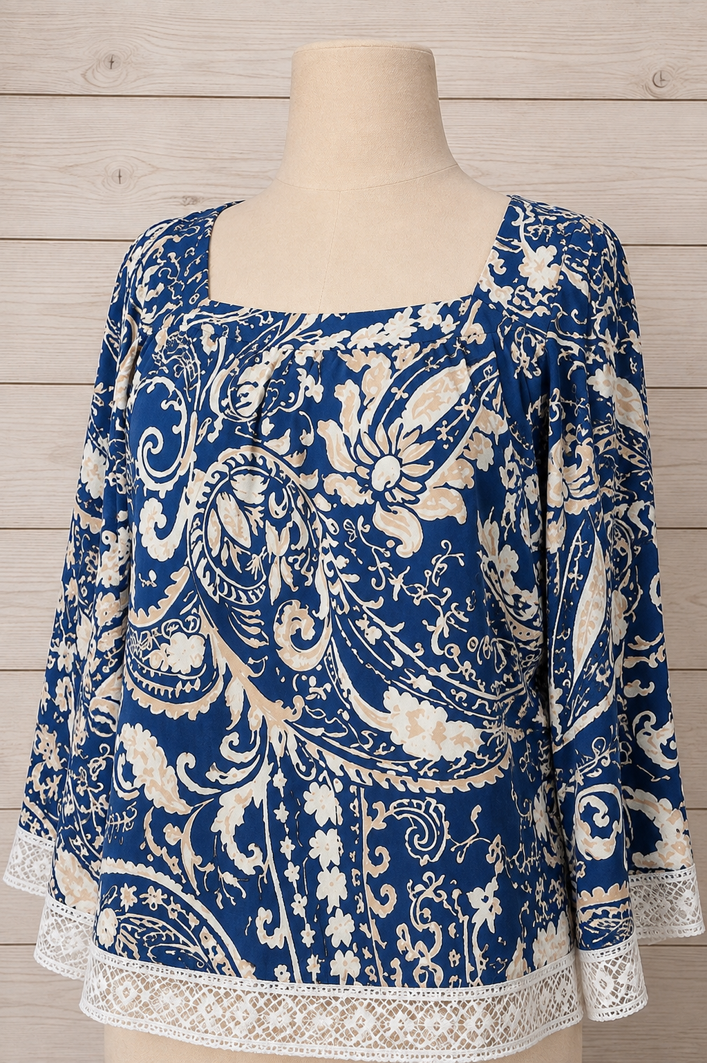 Nicole Miller Blue Print Lace Hem Top Size S