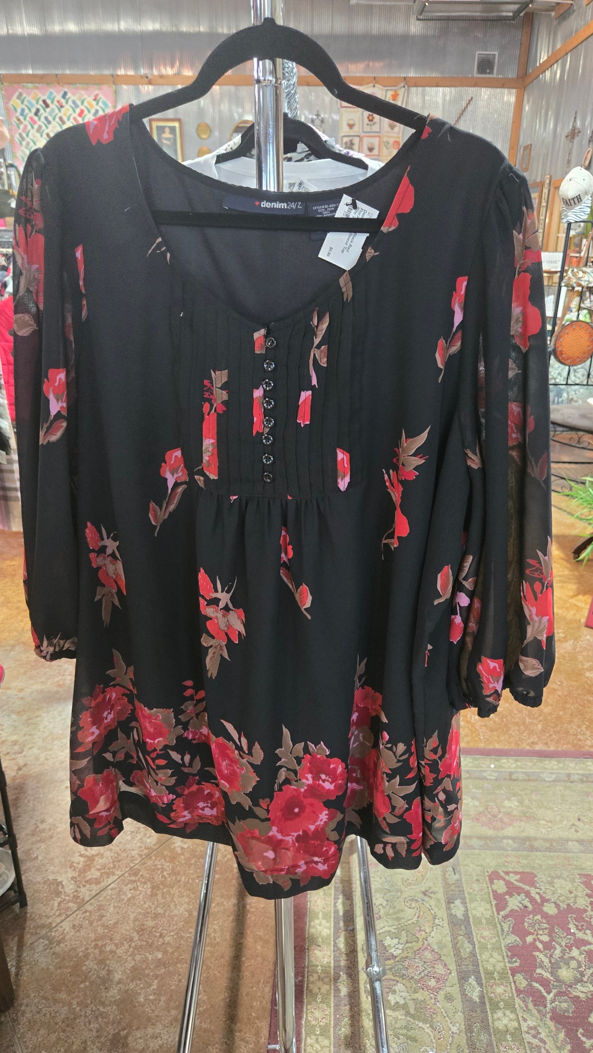 Denim 24/7 Black Red Floral Sheer Sleeve Top Size 26W