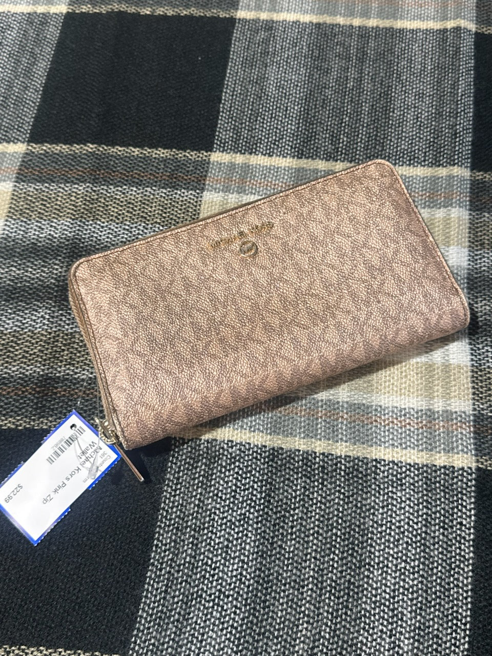 Michael Kors Pink Zip Wallet